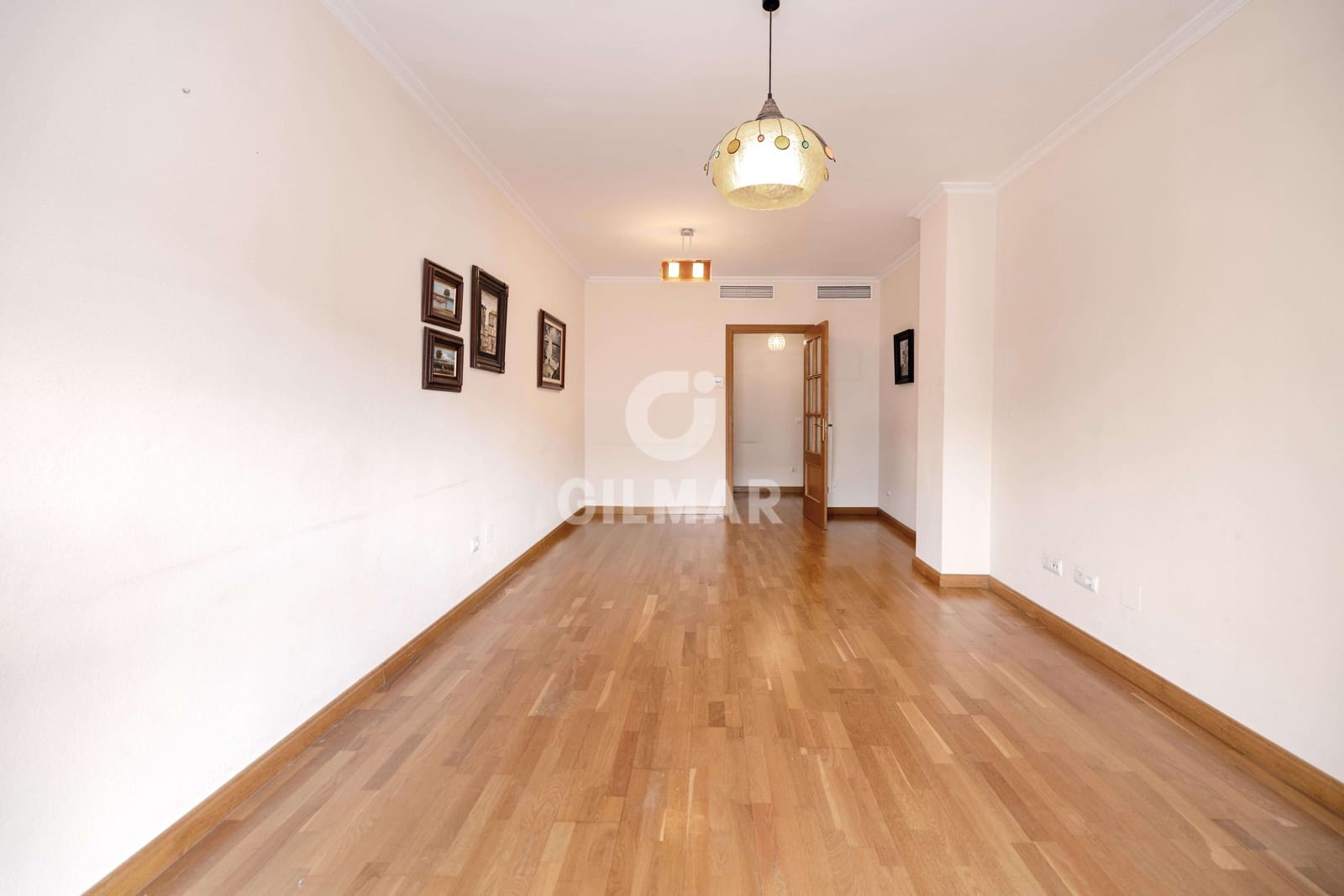 4 Zimmer Wohnung zu verkaufen in Malaga Stadt mit Pool Garage - 795.000 € (Ref: 9989274)