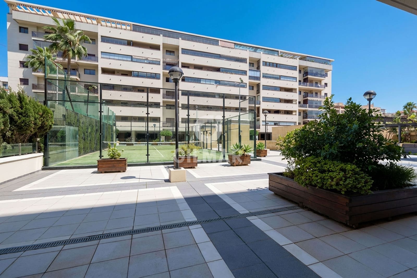 4 Zimmer Wohnung zu verkaufen in Malaga Stadt mit Pool Garage - 795.000 € (Ref: 9989274)