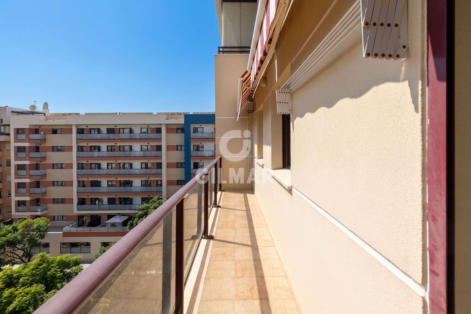 4 Zimmer Wohnung zu verkaufen in Malaga Stadt mit Pool Garage - 795.000 € (Ref: 9989274)