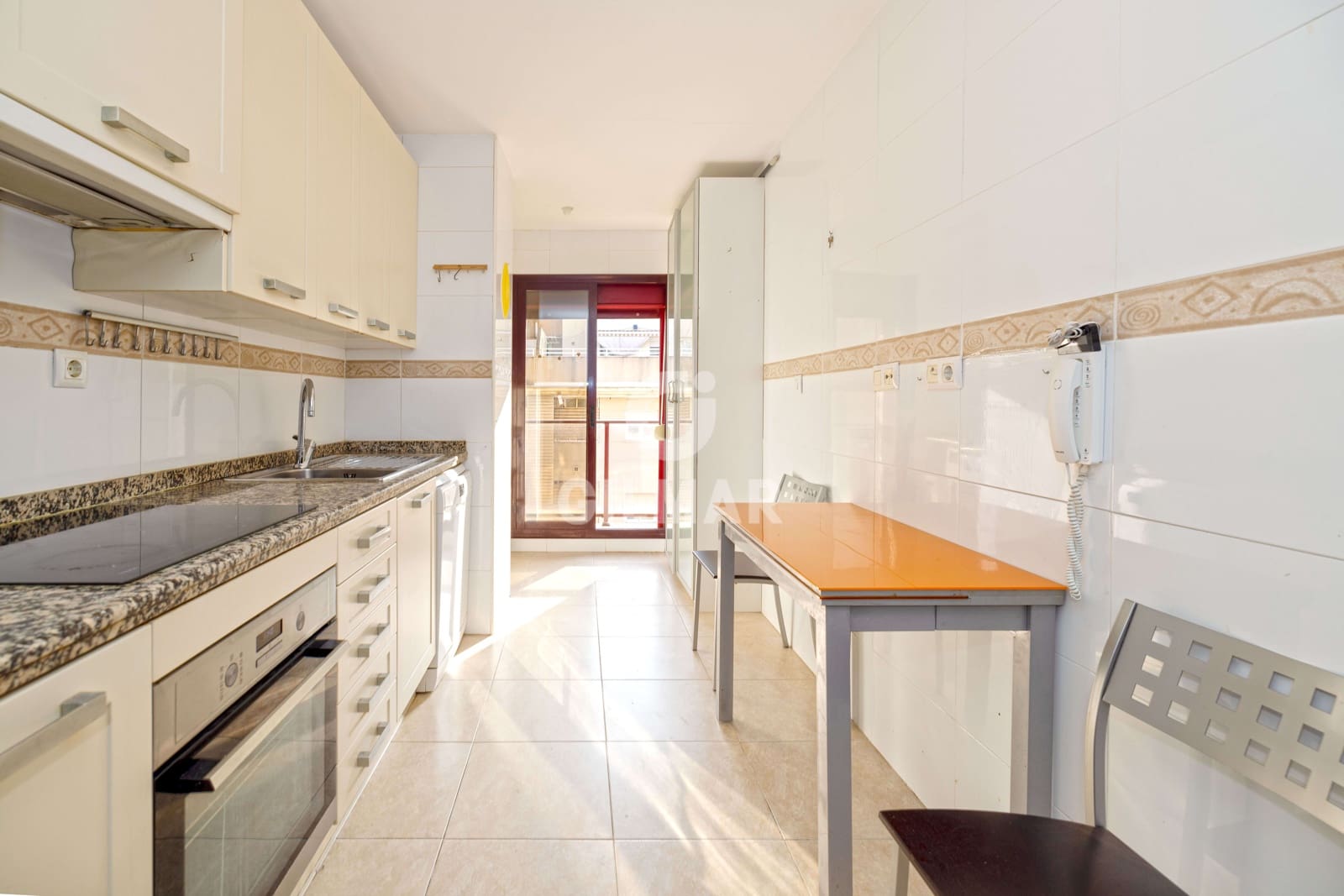 4 Zimmer Wohnung zu verkaufen in Malaga Stadt mit Pool Garage - 795.000 € (Ref: 9989274)