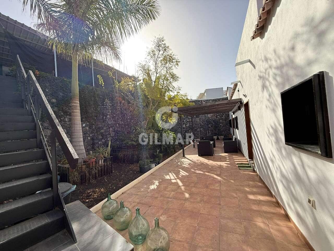 4 slaapkamer Villa te koop in Tejina de Guia de Isora met garage - € 1.220.000 (Ref: 9989279)