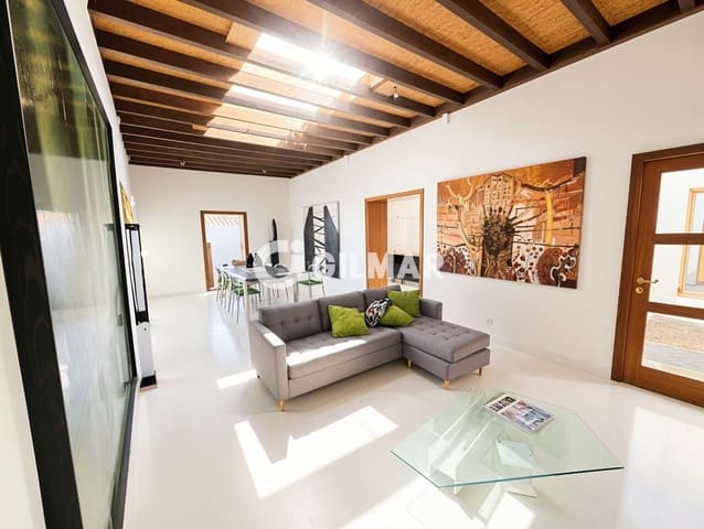 4 Zimmer Villa zu verkaufen in Tejina de Guia de Isora, Guía de Isora mit Garage - 1.220.000 € (Ref: 9989279)