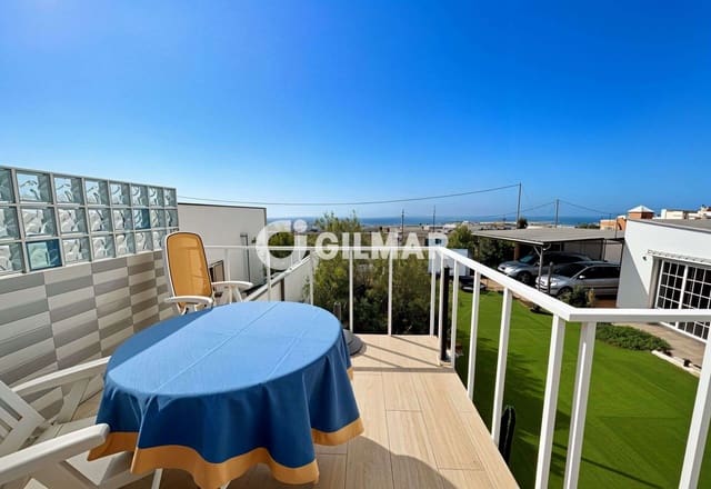 4 makuuhuone Huvila myytävänä paikassa Buzanada, Arona - 580 000 € (Ref: 9989280)