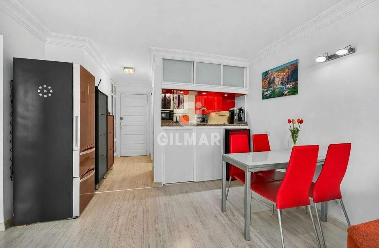 2 makuuhuone Asunto myytävänä paikassa Playa de las Americas mukana uima-altaan 
autotalli - 630 000 € (Ref: 9989281)