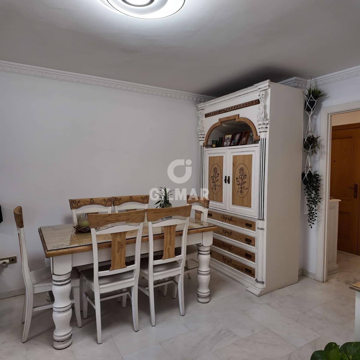3 makuuhuone Asunto myytävänä paikassa Estepona mukana uima-altaan 
autotalli - 475 000 € (Ref: 9989869)