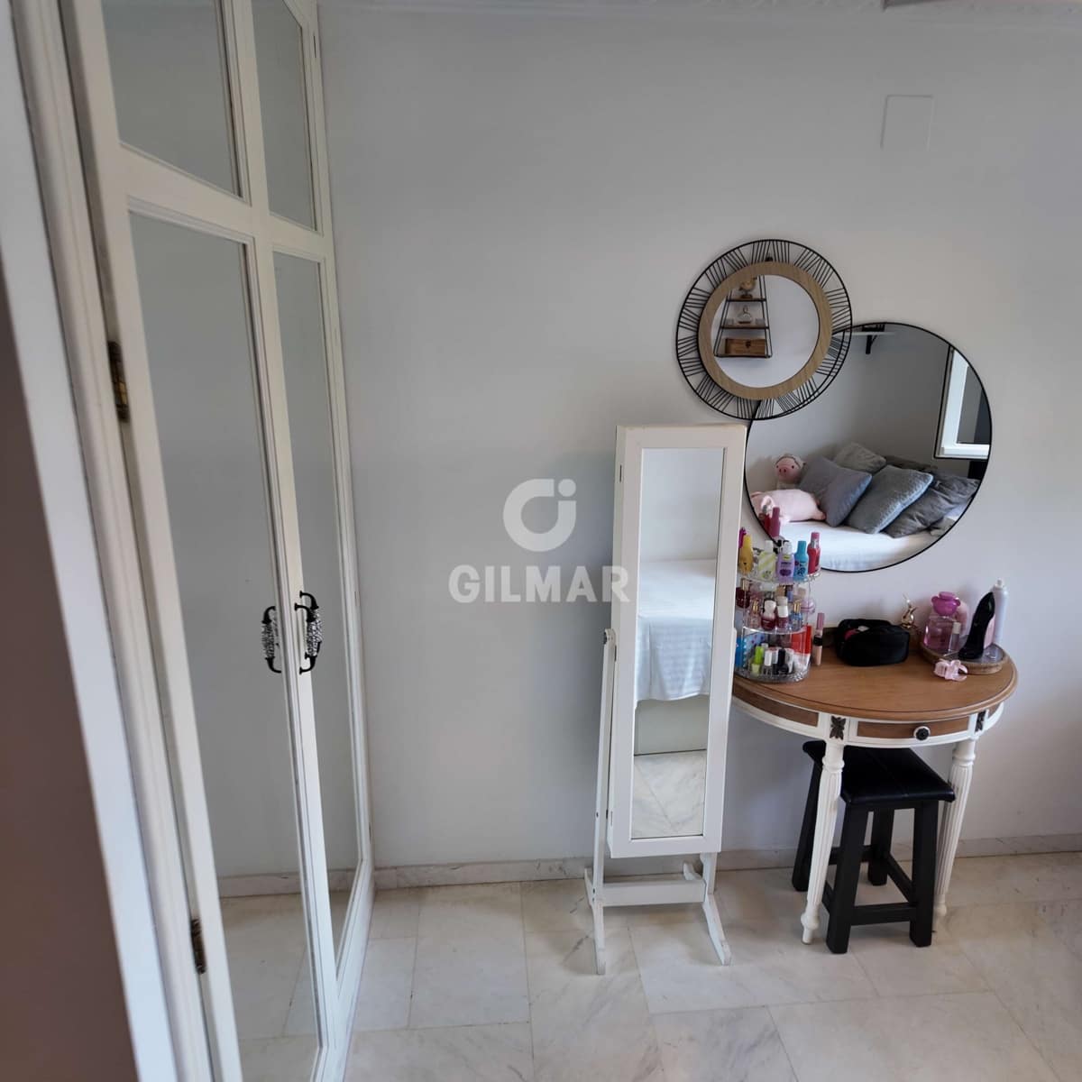 3 makuuhuone Asunto myytävänä paikassa Estepona mukana uima-altaan 
autotalli - 475 000 € (Ref: 9989869)