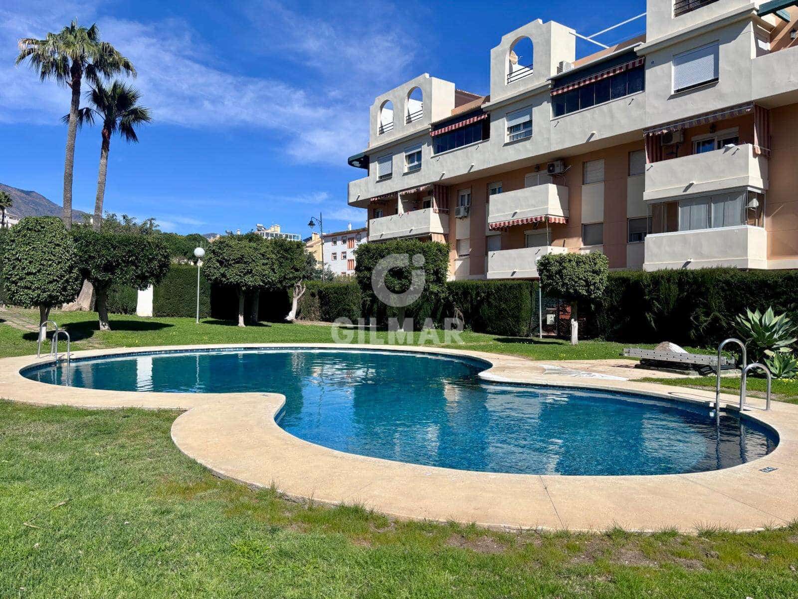 3 makuuhuone Asunto myytävänä paikassa Estepona mukana uima-altaan 
autotalli - 475 000 € (Ref: 9989869)