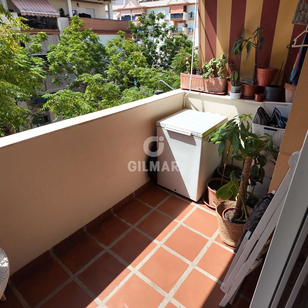3 makuuhuone Asunto myytävänä paikassa Estepona mukana uima-altaan 
autotalli - 475 000 € (Ref: 9989869)