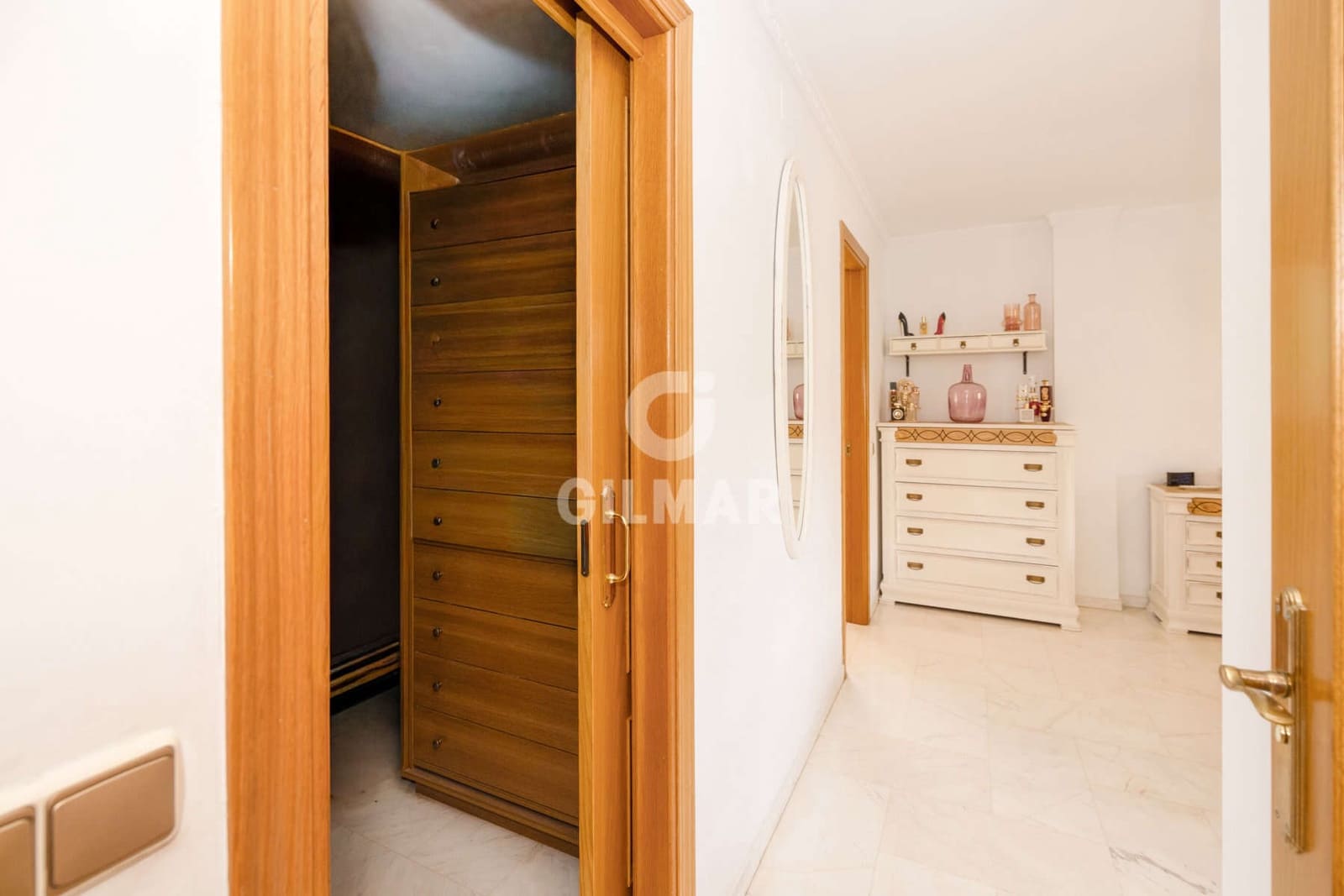 3 Zimmer Wohnung zu verkaufen in Estepona mit Pool Garage - 460.000 € (Ref: 9989869)