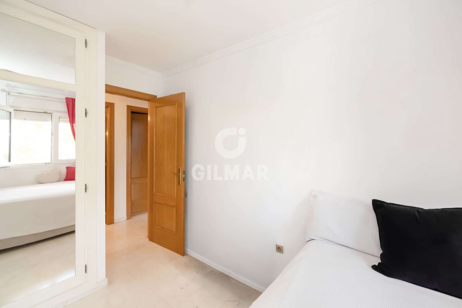 3 Zimmer Wohnung zu verkaufen in Estepona mit Pool Garage - 460.000 € (Ref: 9989869)