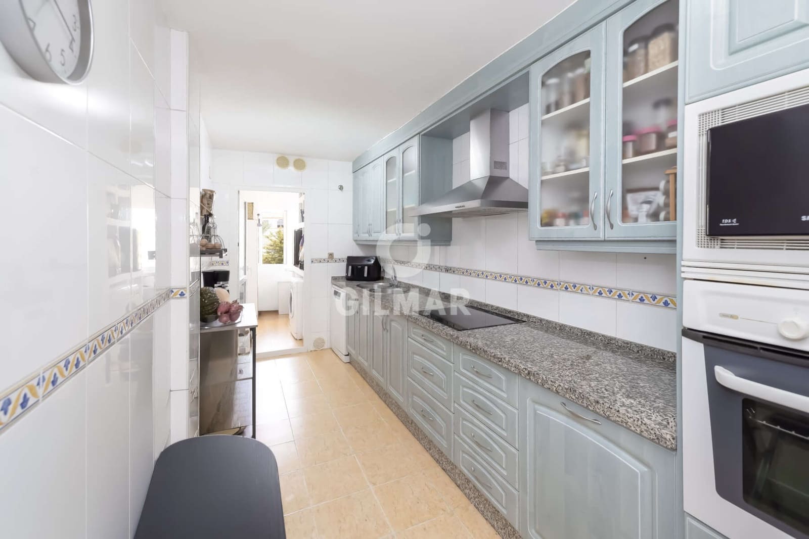 3 Zimmer Wohnung zu verkaufen in Estepona mit Pool Garage - 460.000 € (Ref: 9989869)
