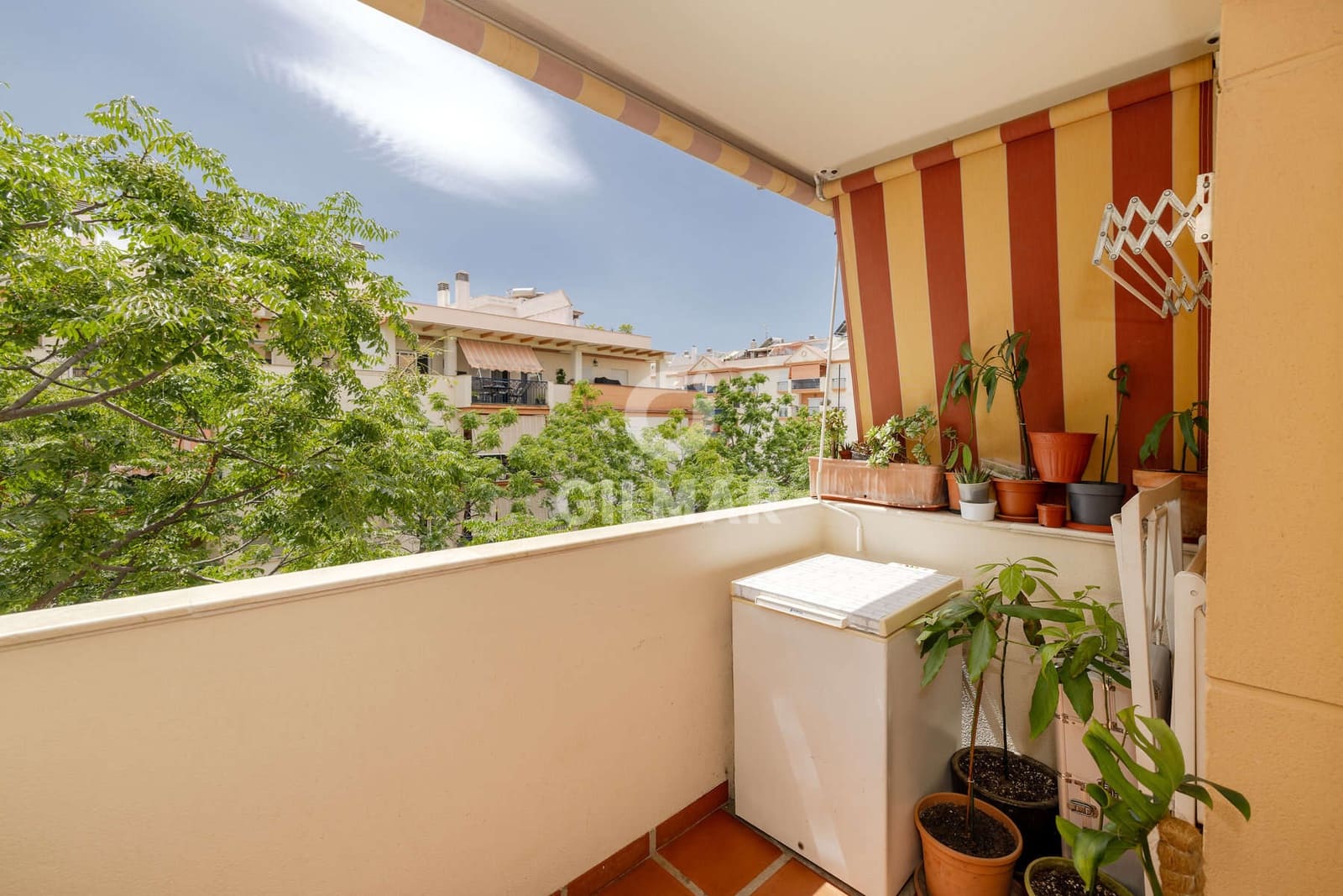 3 Zimmer Wohnung zu verkaufen in Estepona mit Pool Garage - 460.000 € (Ref: 9989869)