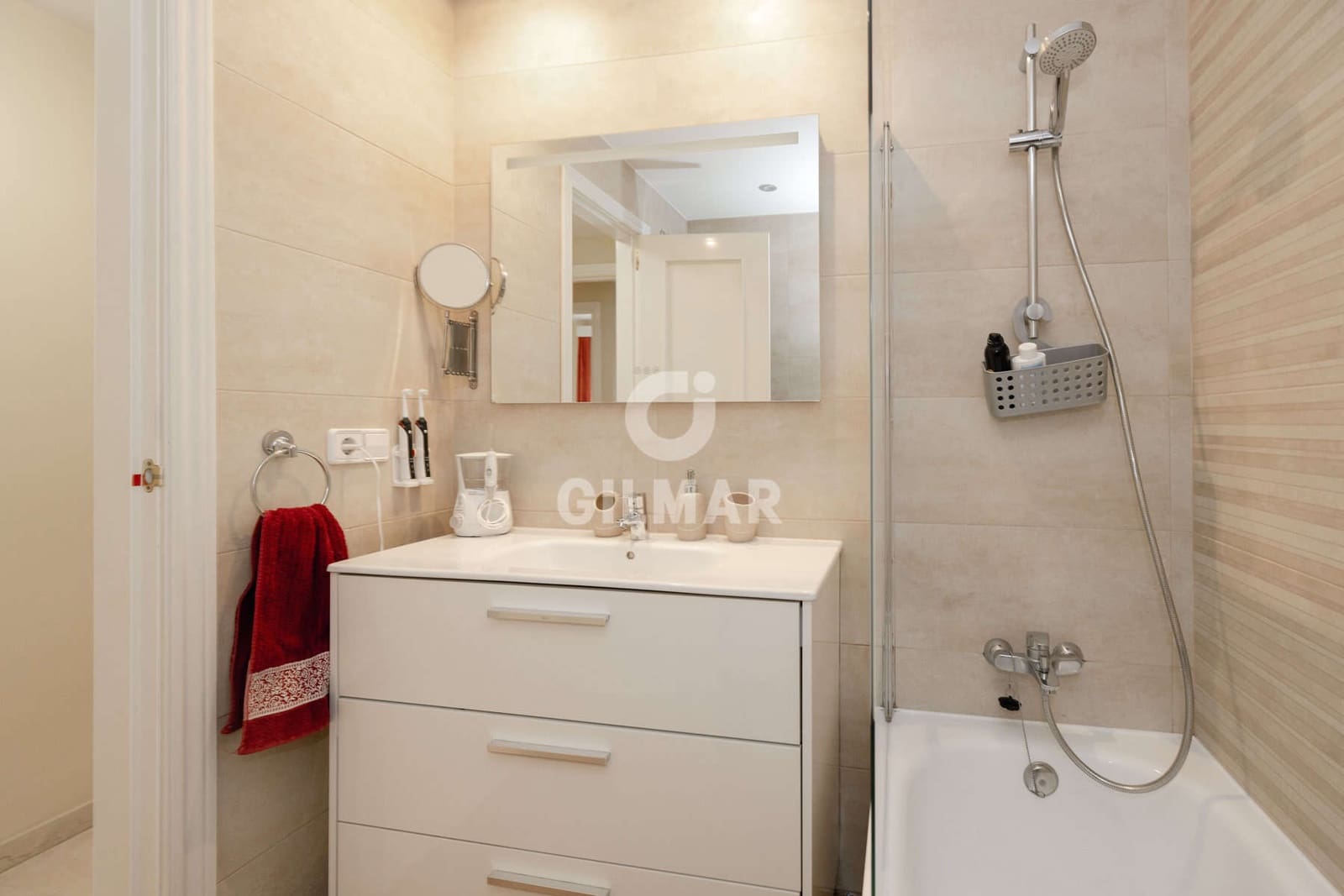 4 quarto Apartamento para venda em Estepona com garagem - 636 000 € (Ref: 9989871)