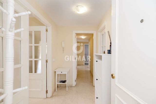 4 soveværelse Lejlighed til salg i Huerta Nueva, Estepona med garage - € 636.000 (Ref: 9989871)