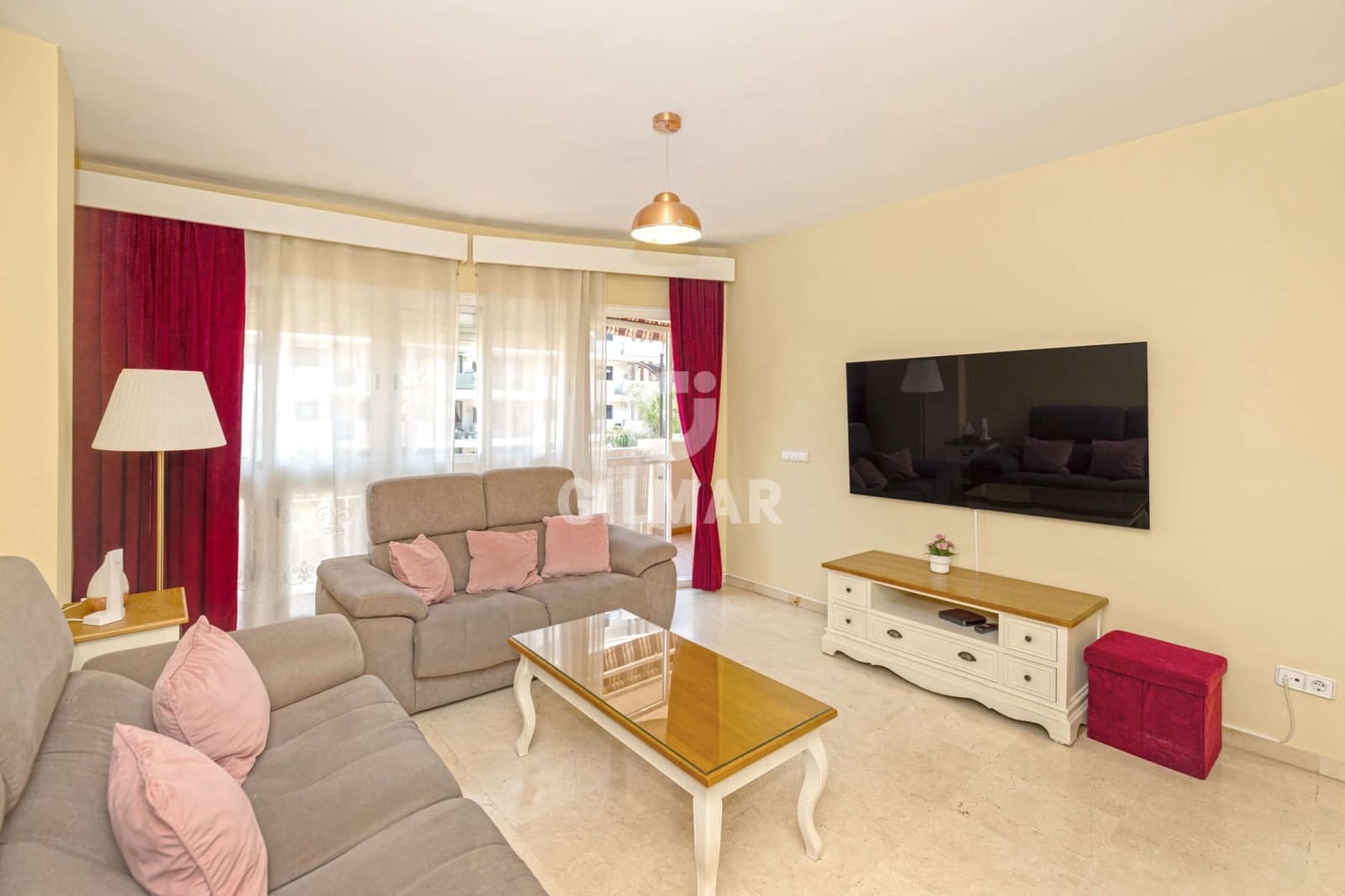 4 quarto Apartamento para venda em Estepona com garagem - 636 000 € (Ref: 9989871)