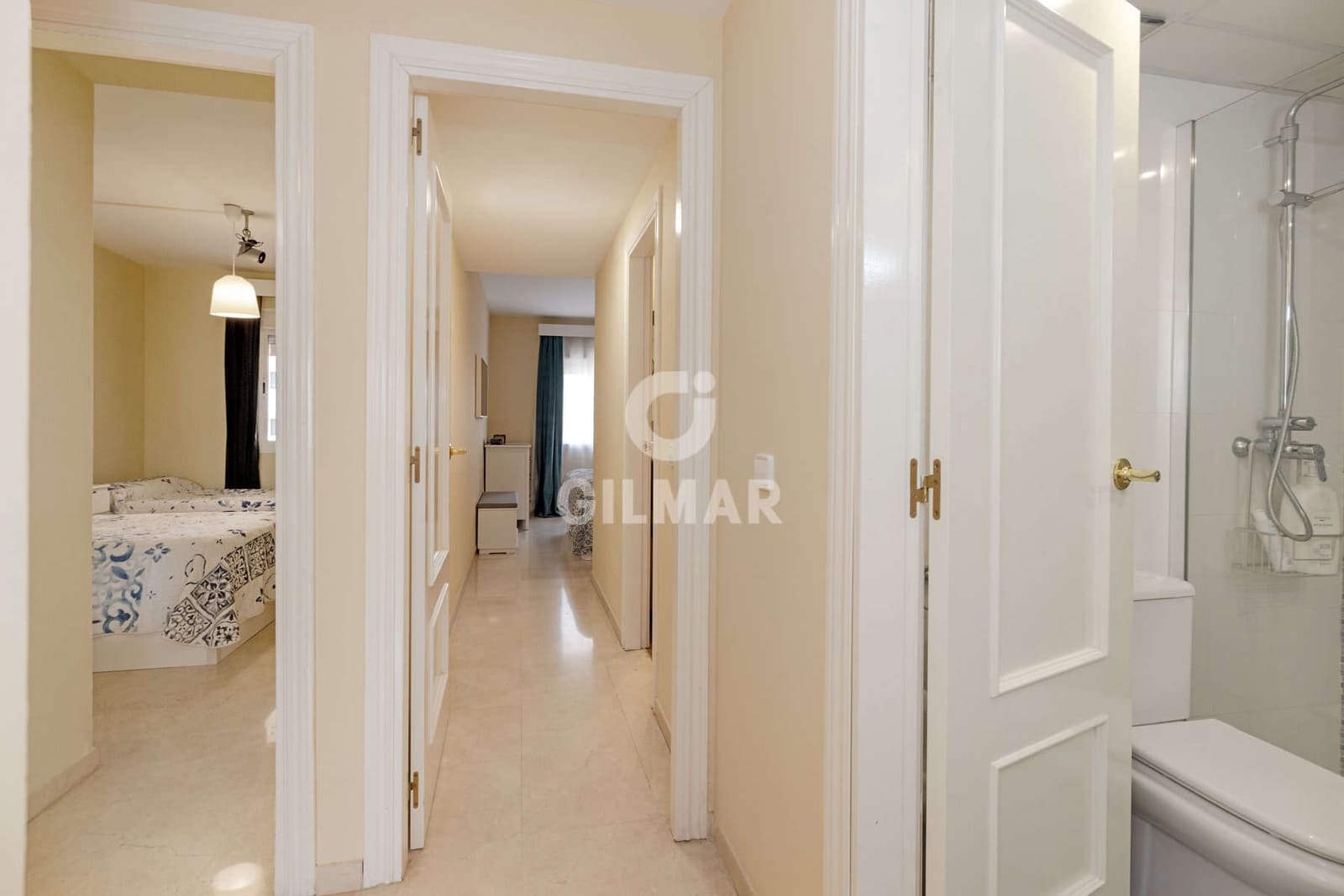 4 quarto Apartamento para venda em Estepona com garagem - 636 000 € (Ref: 9989871)