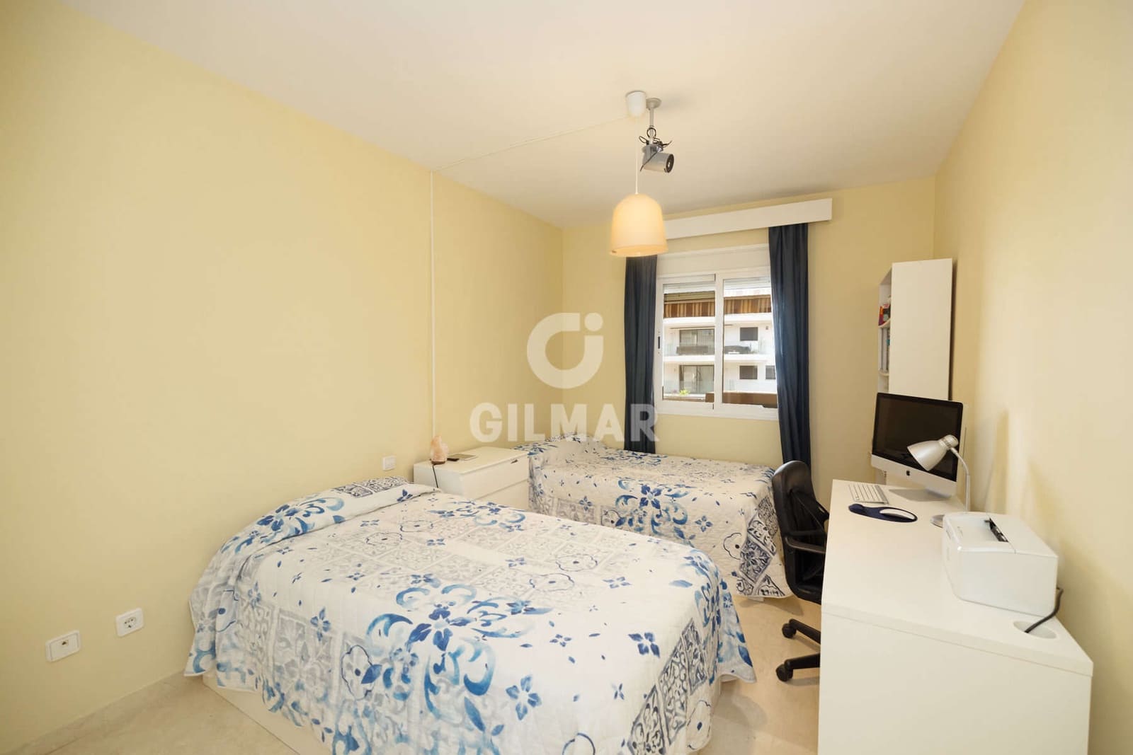 4 quarto Apartamento para venda em Estepona com garagem - 636 000 € (Ref: 9989871)