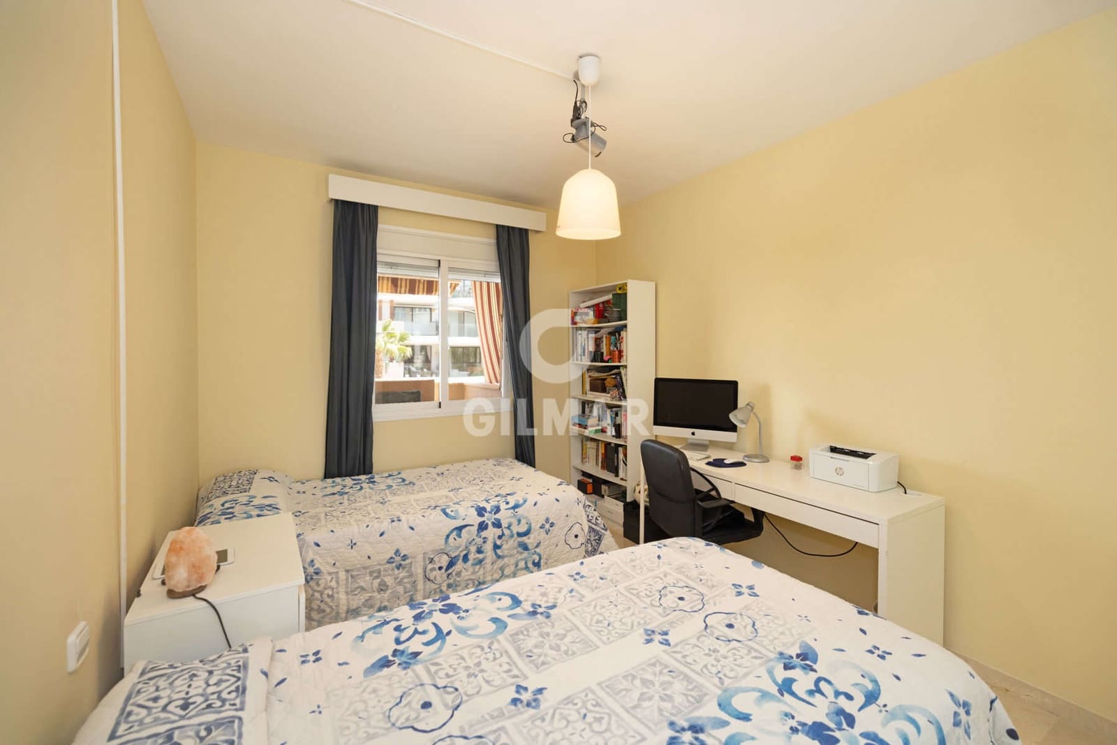 4 quarto Apartamento para venda em Estepona com garagem - 636 000 € (Ref: 9989871)