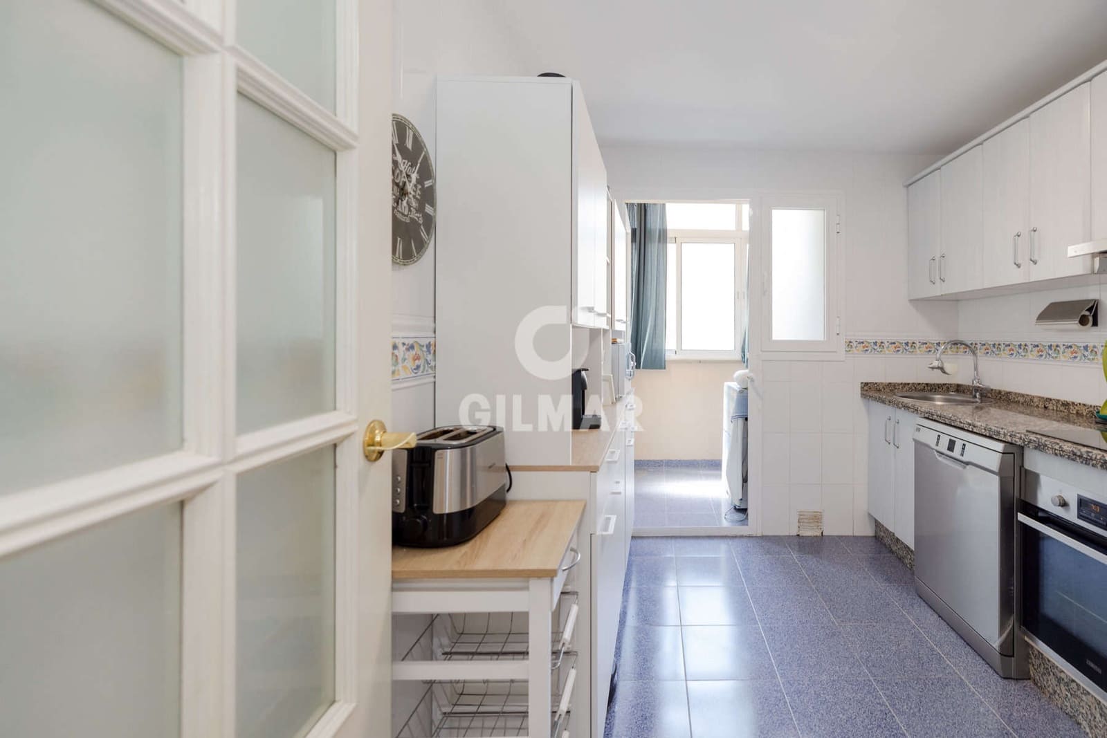 4 quarto Apartamento para venda em Estepona com garagem - 636 000 € (Ref: 9989871)