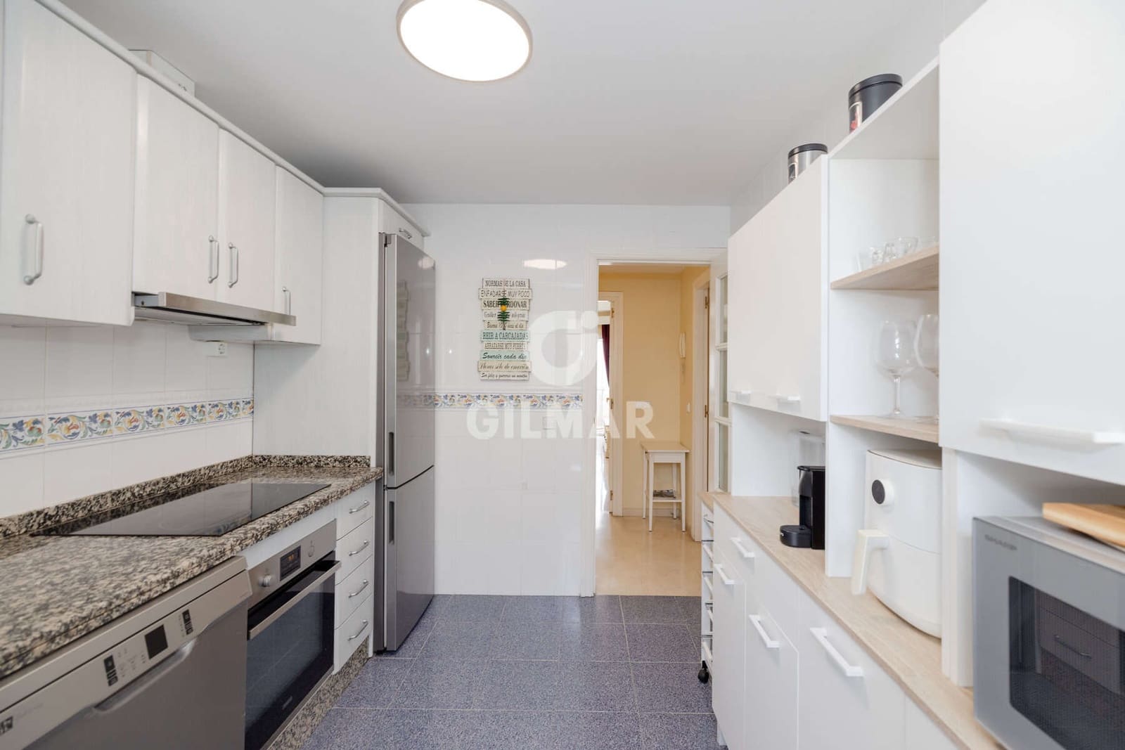 4 quarto Apartamento para venda em Estepona com garagem - 636 000 € (Ref: 9989871)