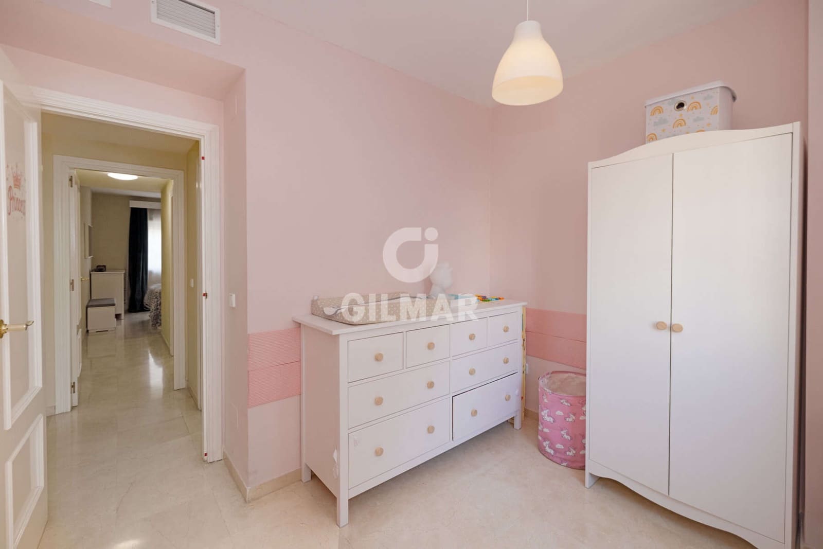 4 quarto Apartamento para venda em Estepona com garagem - 636 000 € (Ref: 9989871)
