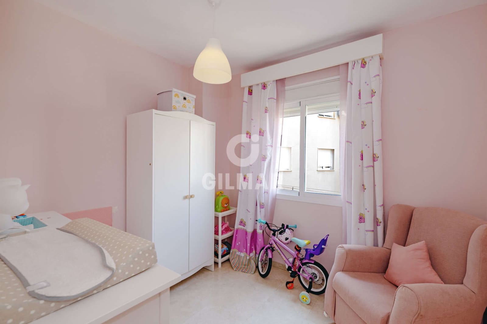 4 quarto Apartamento para venda em Estepona com garagem - 636 000 € (Ref: 9989871)
