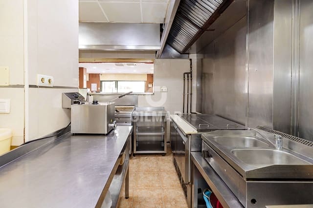 Komercyjne na sprzedaż w Puerta Blanca, Miasto Málaga - 533 000 € (Ref: 9989874)