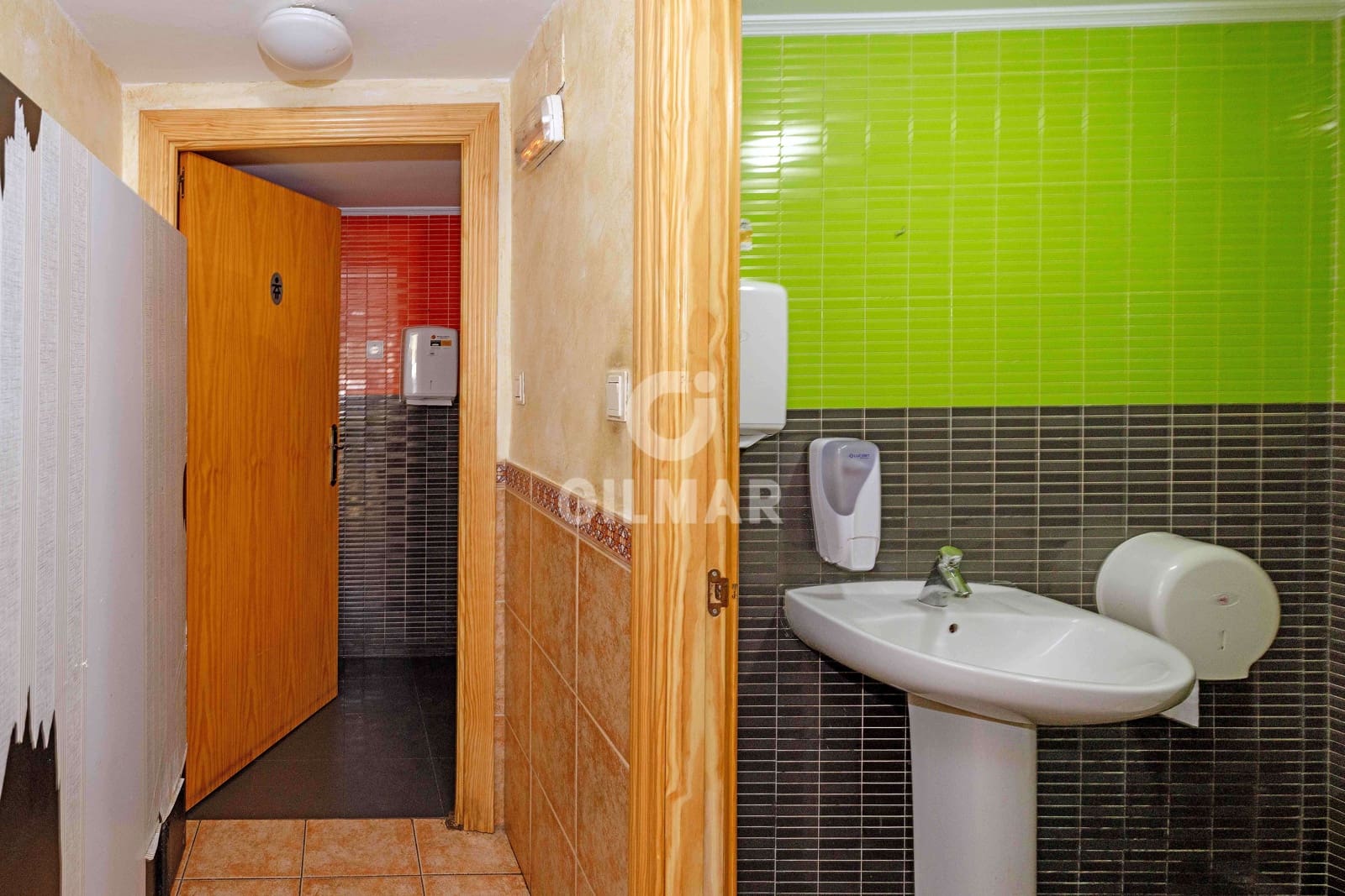 Komercyjne na sprzedaż w Miasto Malaga - 533 000 € (Ref: 9989874)