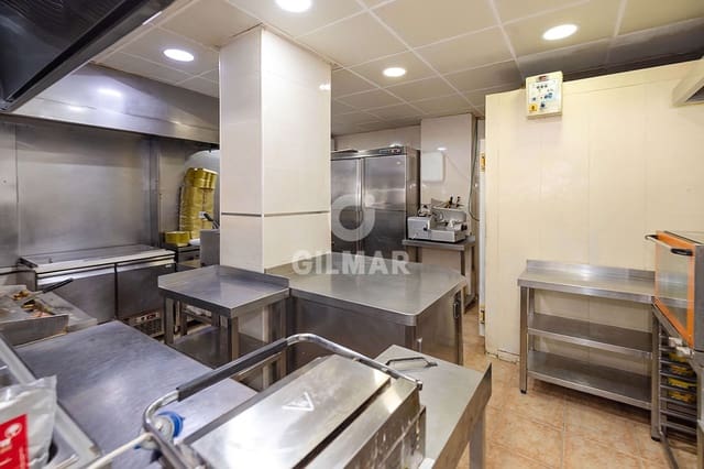 Komercyjne na sprzedaż w Puerta Blanca, Miasto Málaga - 533 000 € (Ref: 9989874)