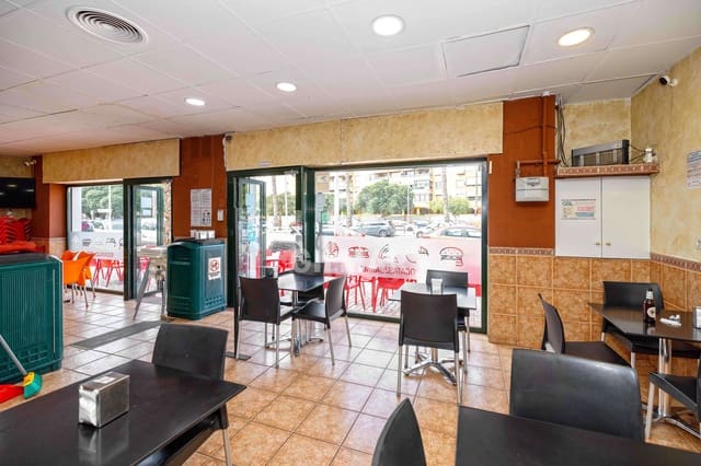 Komercyjne na sprzedaż w Puerta Blanca, Miasto Málaga - 533 000 € (Ref: 9989874)