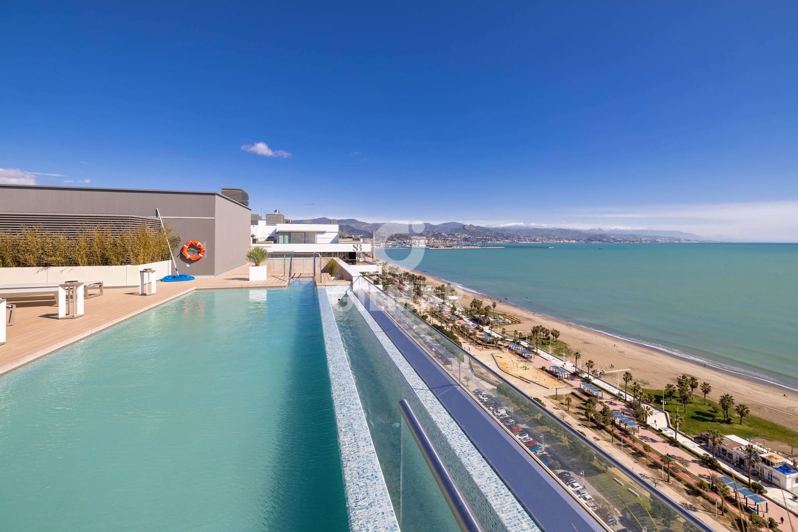 3 Zimmer Wohnung zu verkaufen in Malaga Stadt mit Pool Garage - 1.590.000 € (Ref: 9989877)
