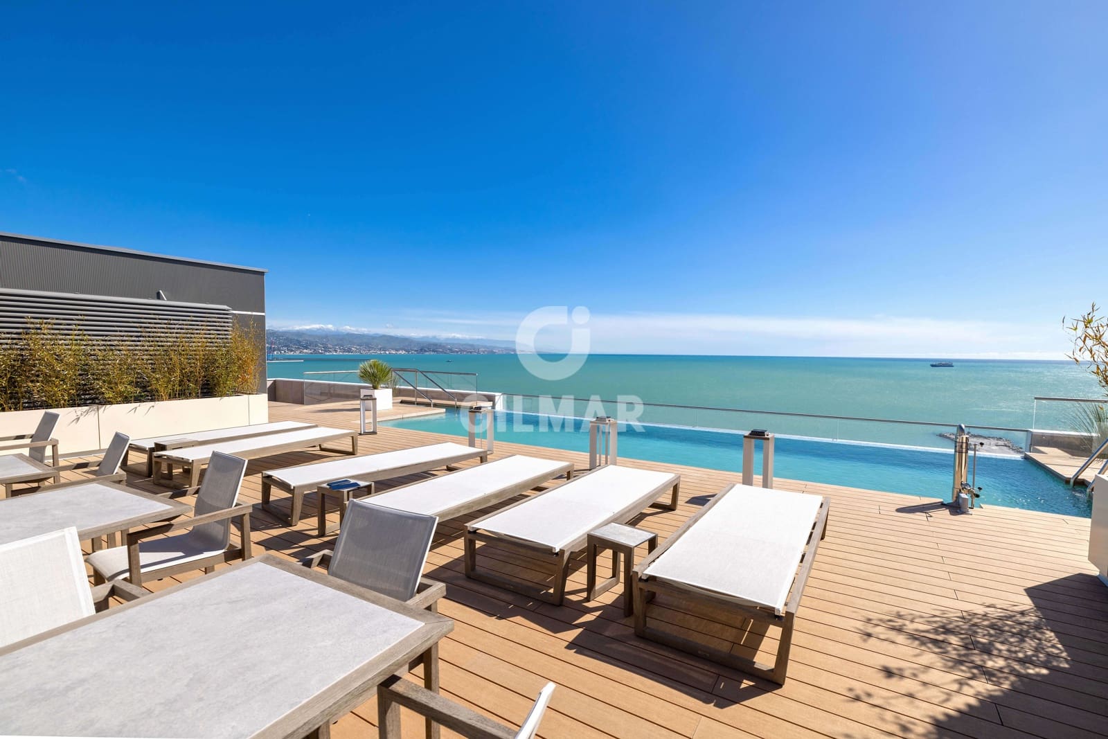 3 Zimmer Wohnung zu verkaufen in Malaga Stadt mit Pool Garage - 1.590.000 € (Ref: 9989877)