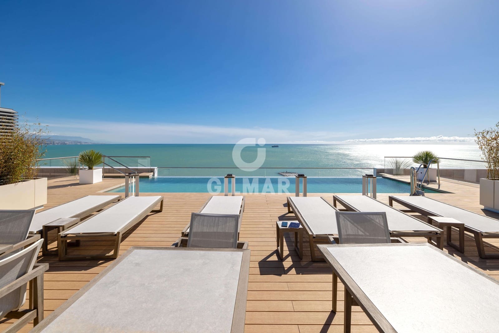 3 Zimmer Wohnung zu verkaufen in Malaga Stadt mit Pool Garage - 1.590.000 € (Ref: 9989877)