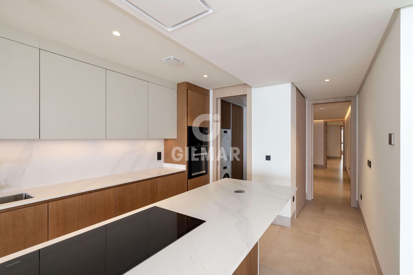 4 sovrum Lägenhet till salu i Malaga stad med pool garage - 2 330 000 € (Ref: 9989878)
