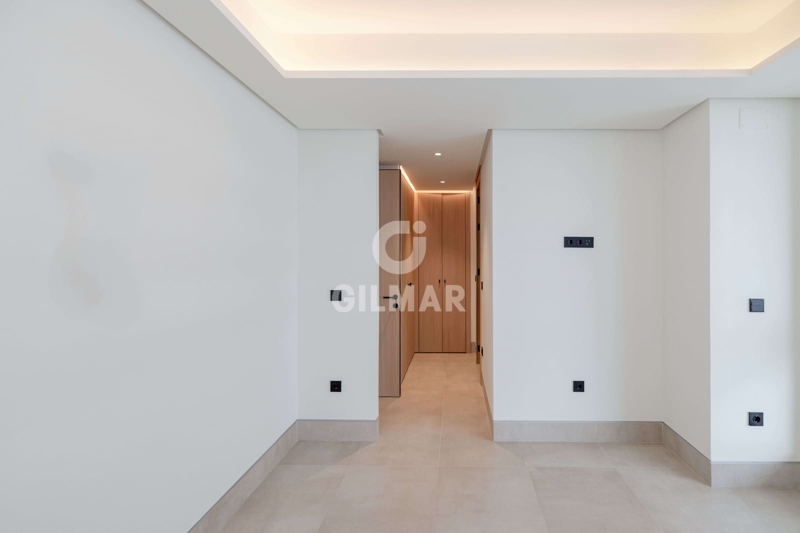 4 sovrum Lägenhet till salu i Malaga stad med pool garage - 2 330 000 € (Ref: 9989878)