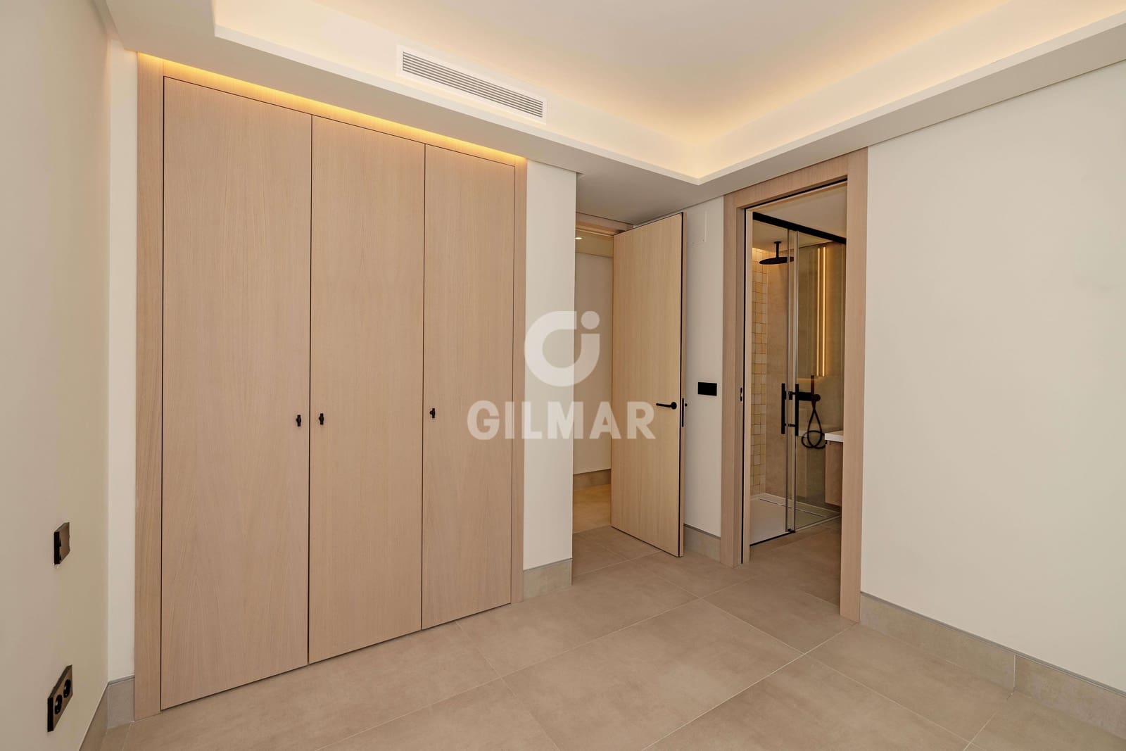 4 sovrum Lägenhet till salu i Malaga stad med pool garage - 2 330 000 € (Ref: 9989878)