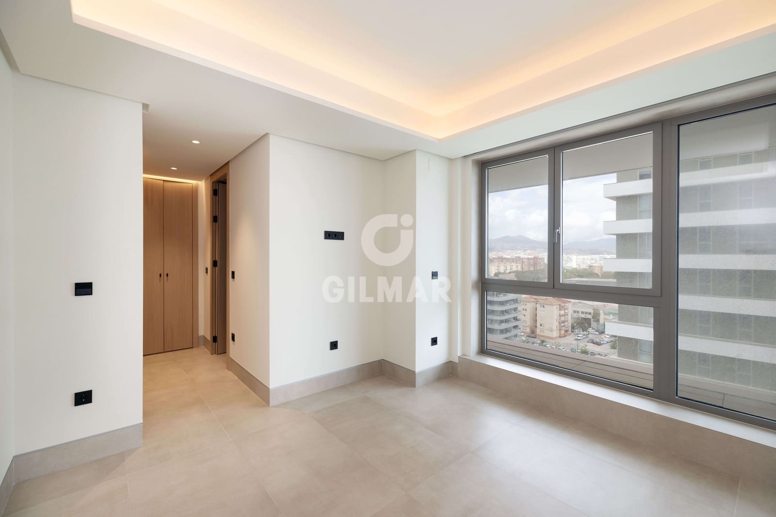 4 sovrum Lägenhet till salu i Malaga stad med pool garage - 2 330 000 € (Ref: 9989878)
