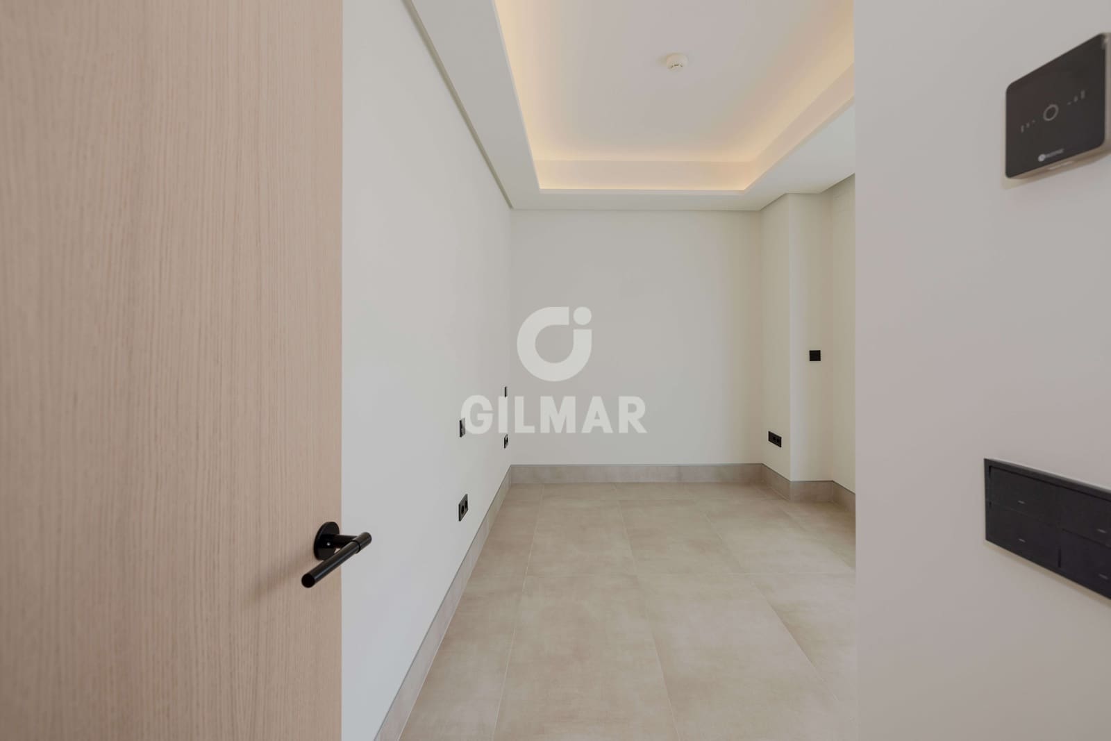 4 sovrum Lägenhet till salu i Malaga stad med pool garage - 2 330 000 € (Ref: 9989878)