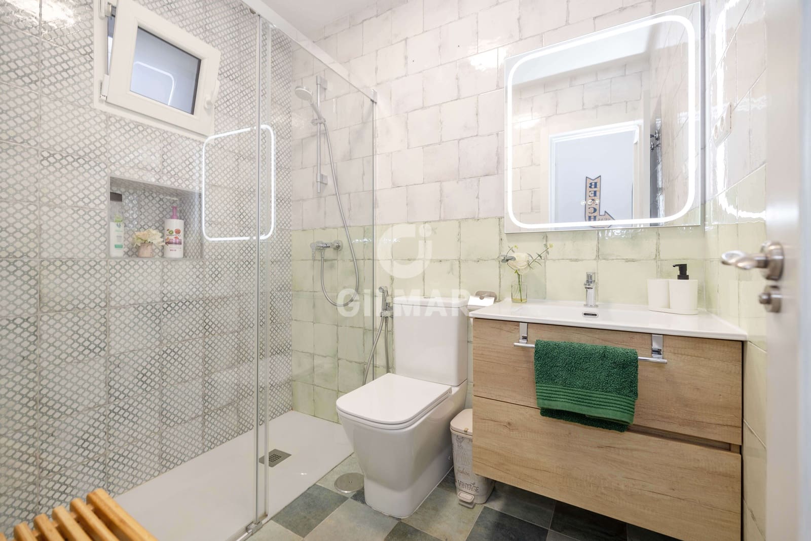 3 sovrum Radhus till salu i Malaga stad - 533 000 € (Ref: 9989879)