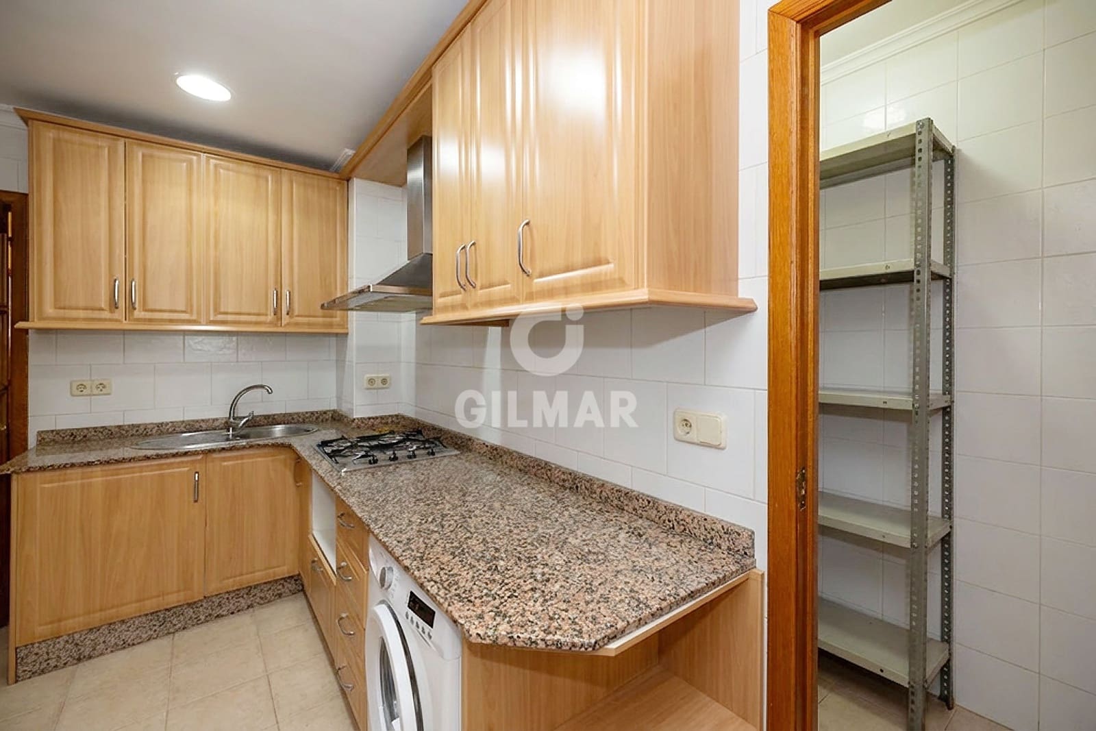 3 soverom Leilighet til salgs i Malaga by med svømmebasseng garasje - € 475 000 (Ref: 9989883)