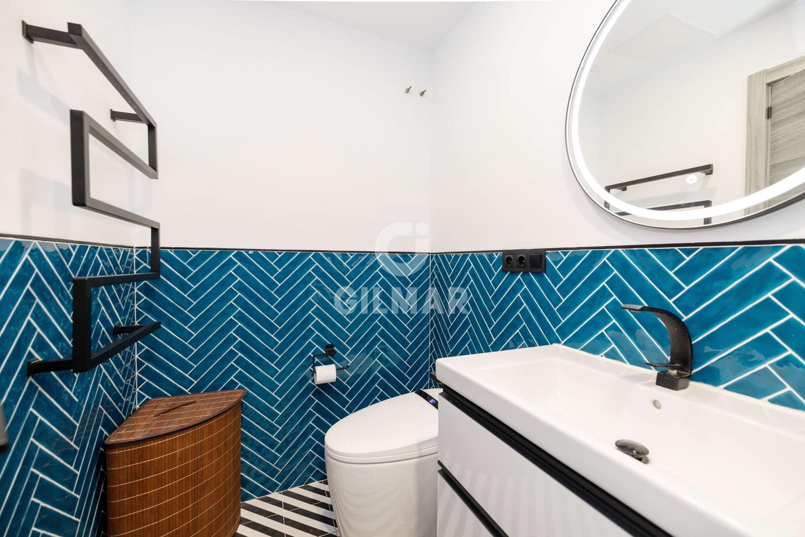 5 bedroom Terraced Villa for sale in Malaga city - € 650,000 (Ref: 9989884)