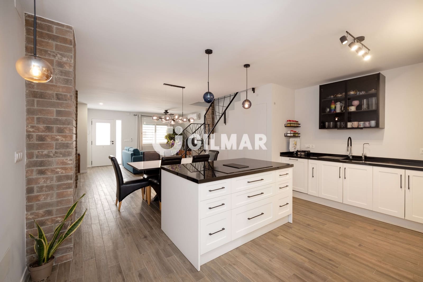 5 soverom Rekkehus til salgs i Malaga by - € 620 000 (Ref: 9989884)