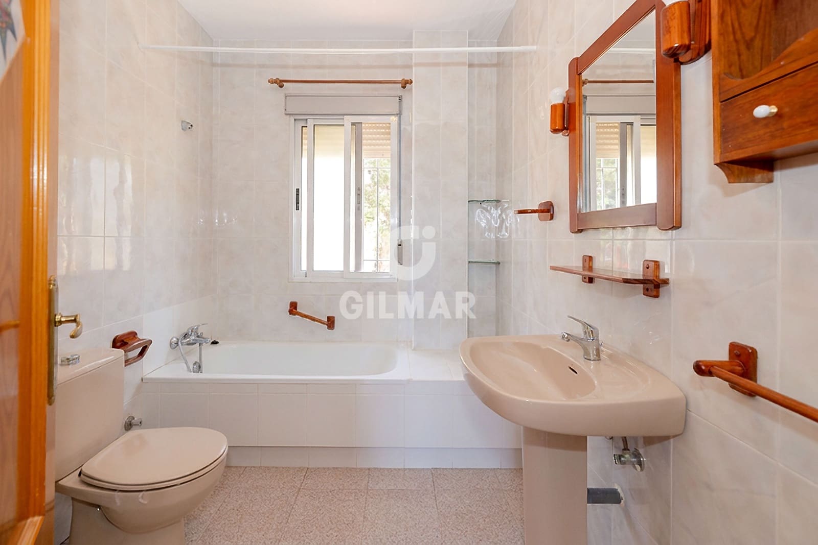 Chalet de 8 habitaciones en Málaga ciudad en venta con piscina garaje - 775.000 € (Ref: 9989886)