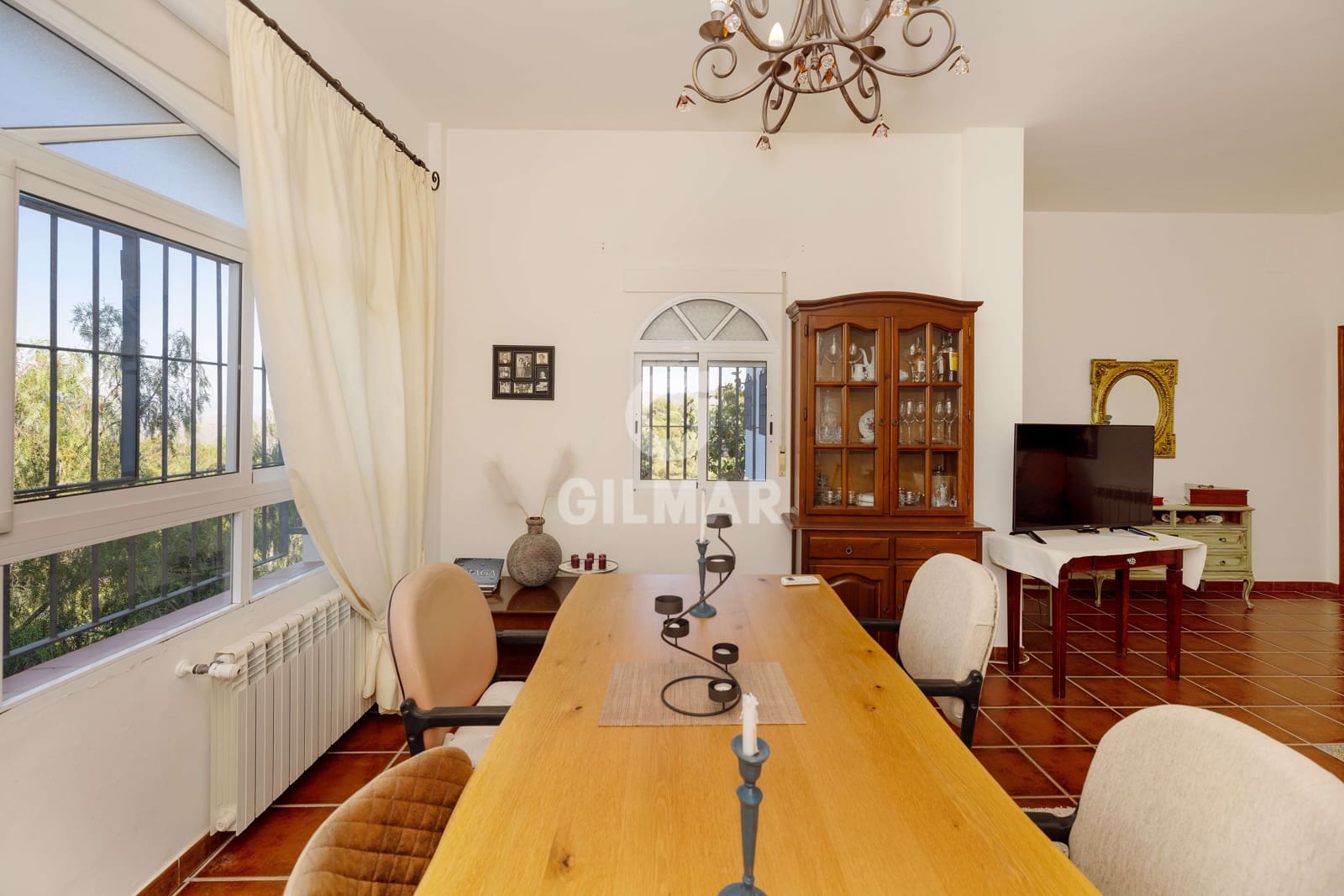Chalet de 8 habitaciones en Málaga ciudad en venta con piscina garaje - 775.000 € (Ref: 9989886)
