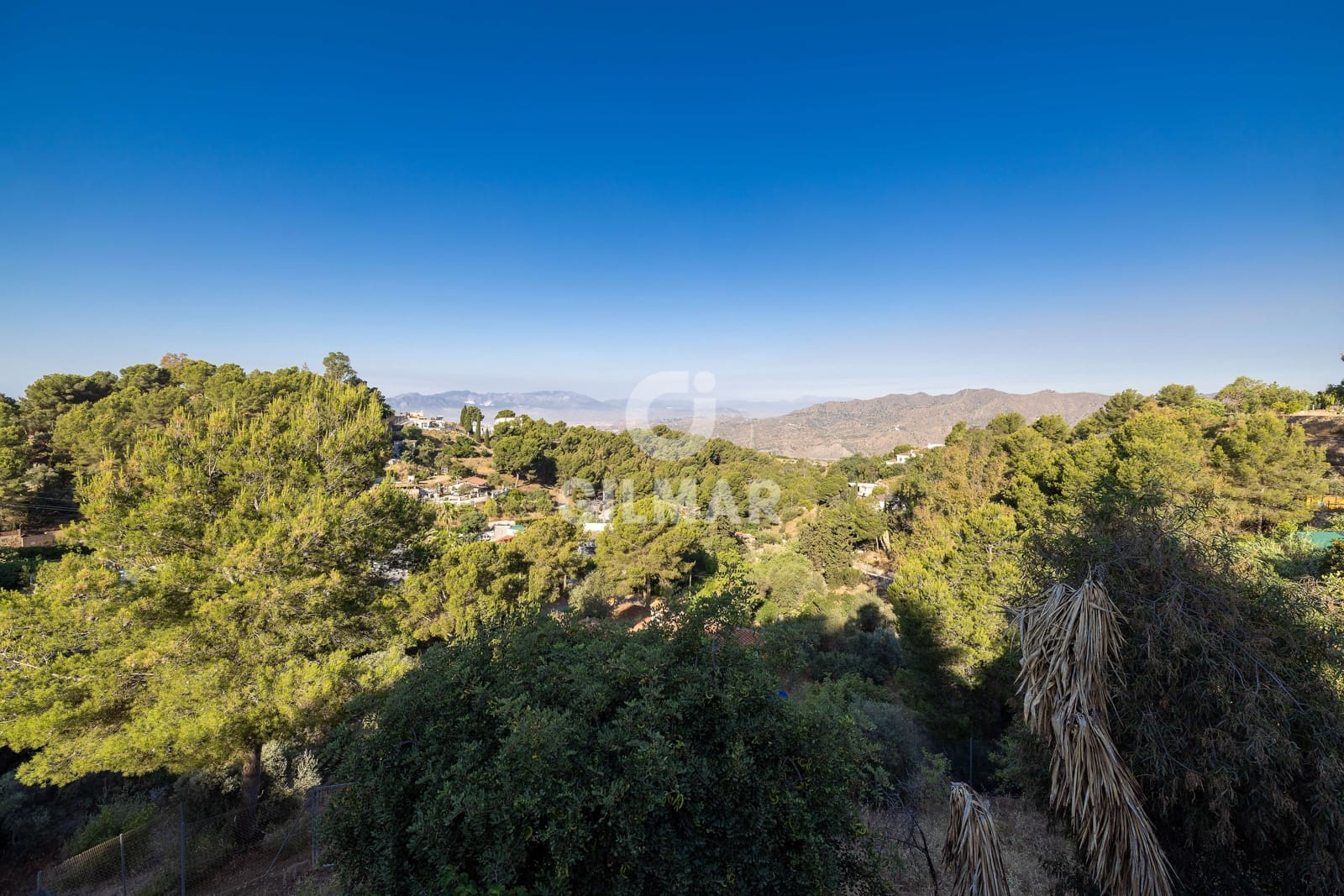 Chalet de 8 habitaciones en Málaga ciudad en venta con piscina garaje - 775.000 € (Ref: 9989886)