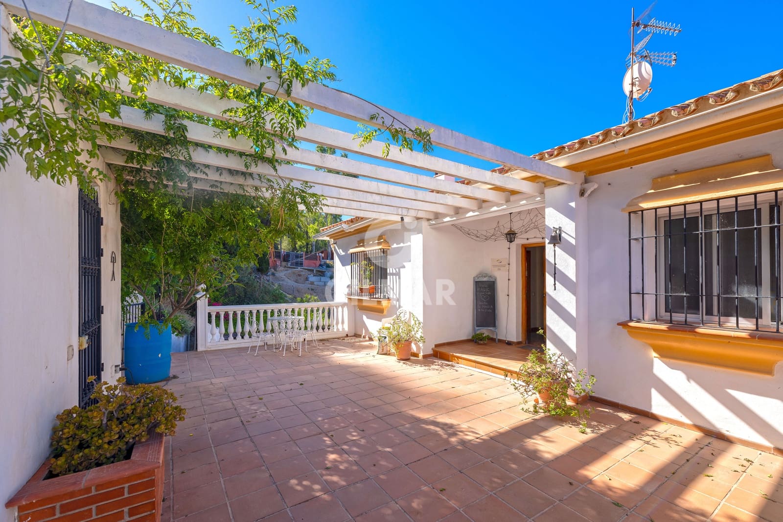 Chalet de 8 habitaciones en Málaga ciudad en venta con piscina garaje - 775.000 € (Ref: 9989886)
