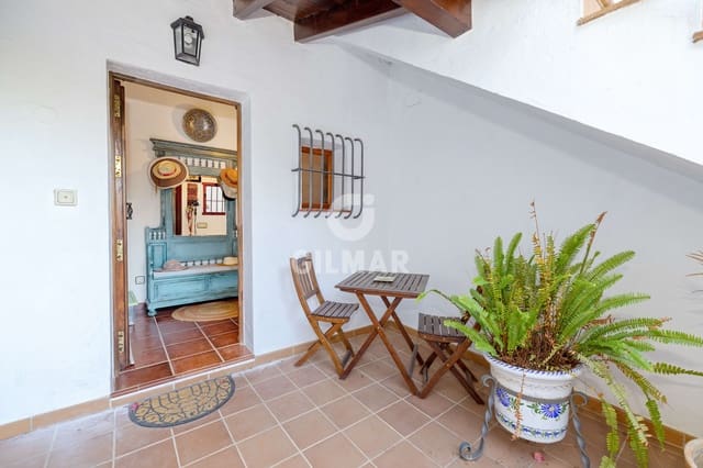 Chalet de 8 habitaciones en Camino del Colmenar, Málaga ciudad en venta con piscina garaje - 775.000 € (Ref: 9989886)