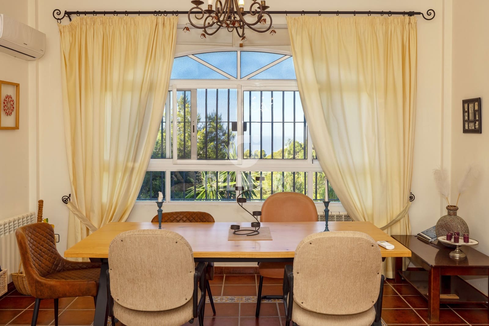 Chalet de 8 habitaciones en Málaga ciudad en venta con piscina garaje - 775.000 € (Ref: 9989886)