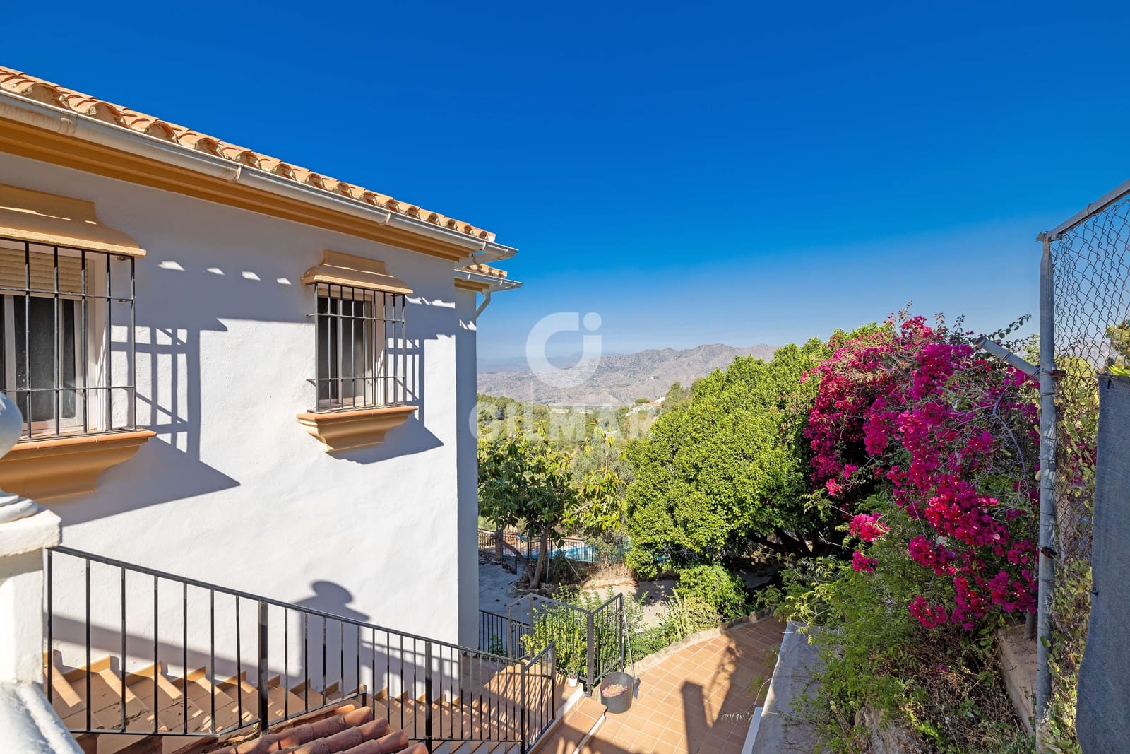 Chalet de 8 habitaciones en Málaga ciudad en venta con piscina garaje - 775.000 € (Ref: 9989886)