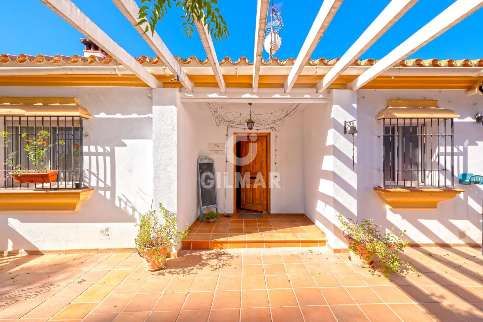 Chalet de 8 habitaciones en Málaga ciudad en venta con piscina garaje - 775.000 € (Ref: 9989886)